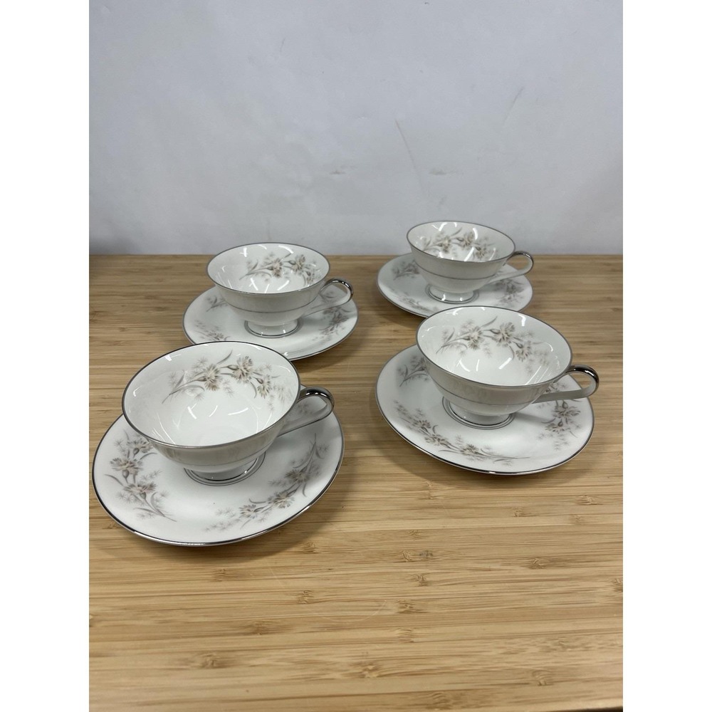 H&C Selb Heinrich Bavaria Teacups & Saucers Gray Floral Platinum Set of 4